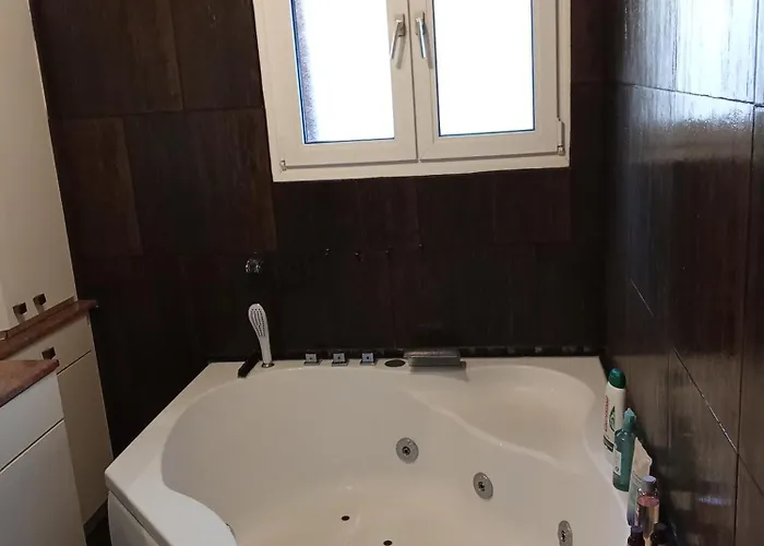 La Catalane 滨海阿热莱斯